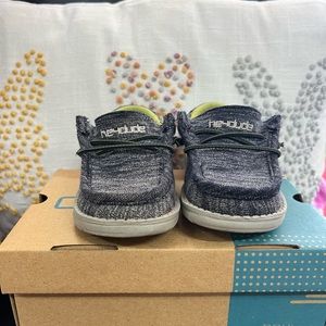 Hey Dudes Toddler size 8, used. Navy blue